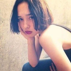 Meet your Posher, Adela